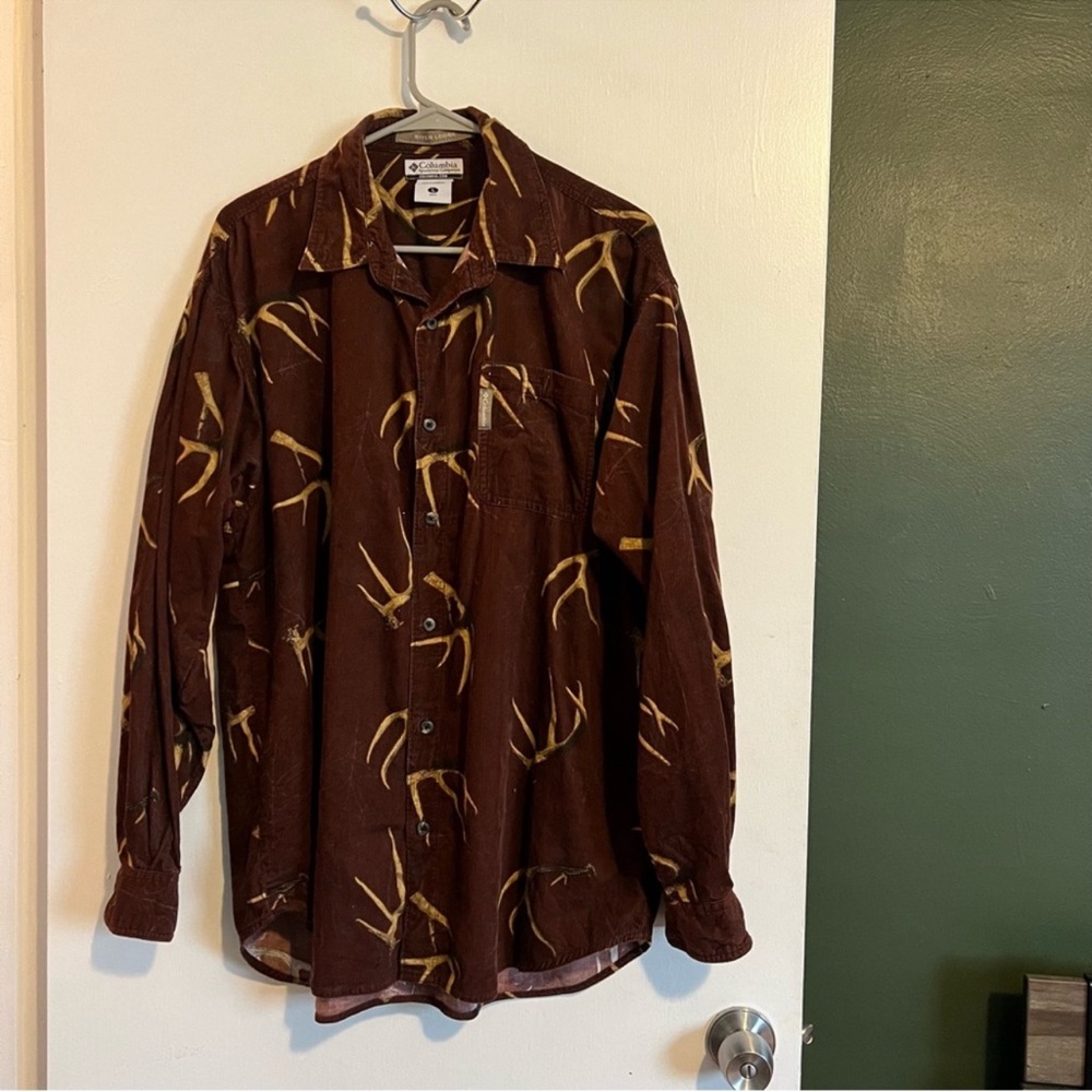 Columbia brown antler and leaf print River Lodge Corduroy button up Shirt